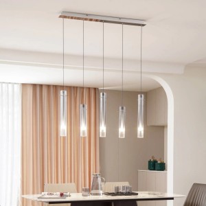 Moderne, dimmbare LED Pendelleuchte Korvitha, 5-flammig, aus Alu und Glas.