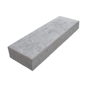Graue Diephaus Blockstufe 100x40x14 cm mit glatter Oberfläche und Fase für Treppen und Terrassen.
