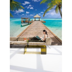 Komar Fototapete Beach Resort mit Steg, blauem Meer und Palmen, 368x254 cm.