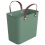 Grüne Rotho Multibag Albula Style 25L Aufbewahrungsbox mit braunen Griffen.