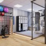 Jan Nowak Metallspind Umkleideschrank mit 10 Fächern in Anthrazit/Weiß im Fitnessstudio.