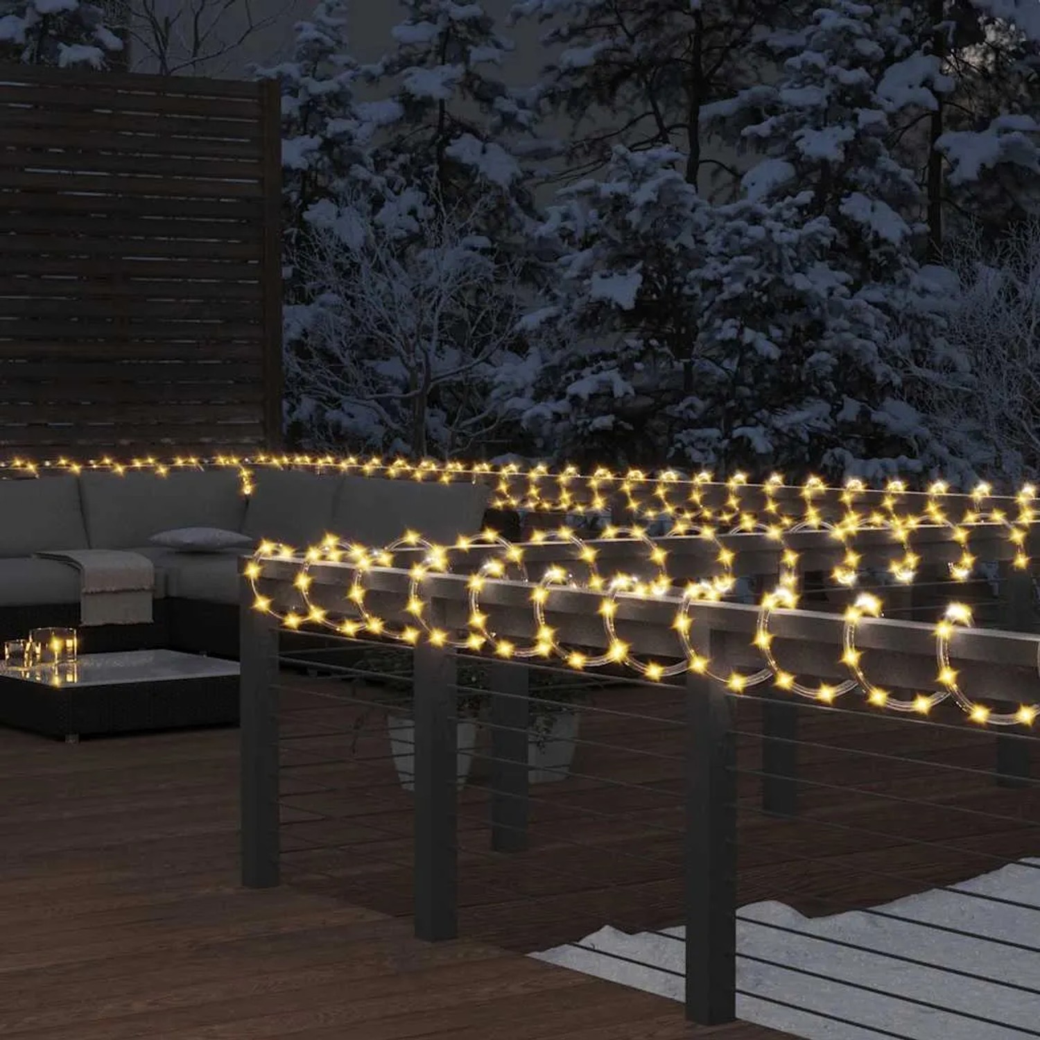 Warmweißer vidaXL Lichtschlauch mit 1200 LEDs, ideal für stimmungsvolle Außenbeleuchtung.