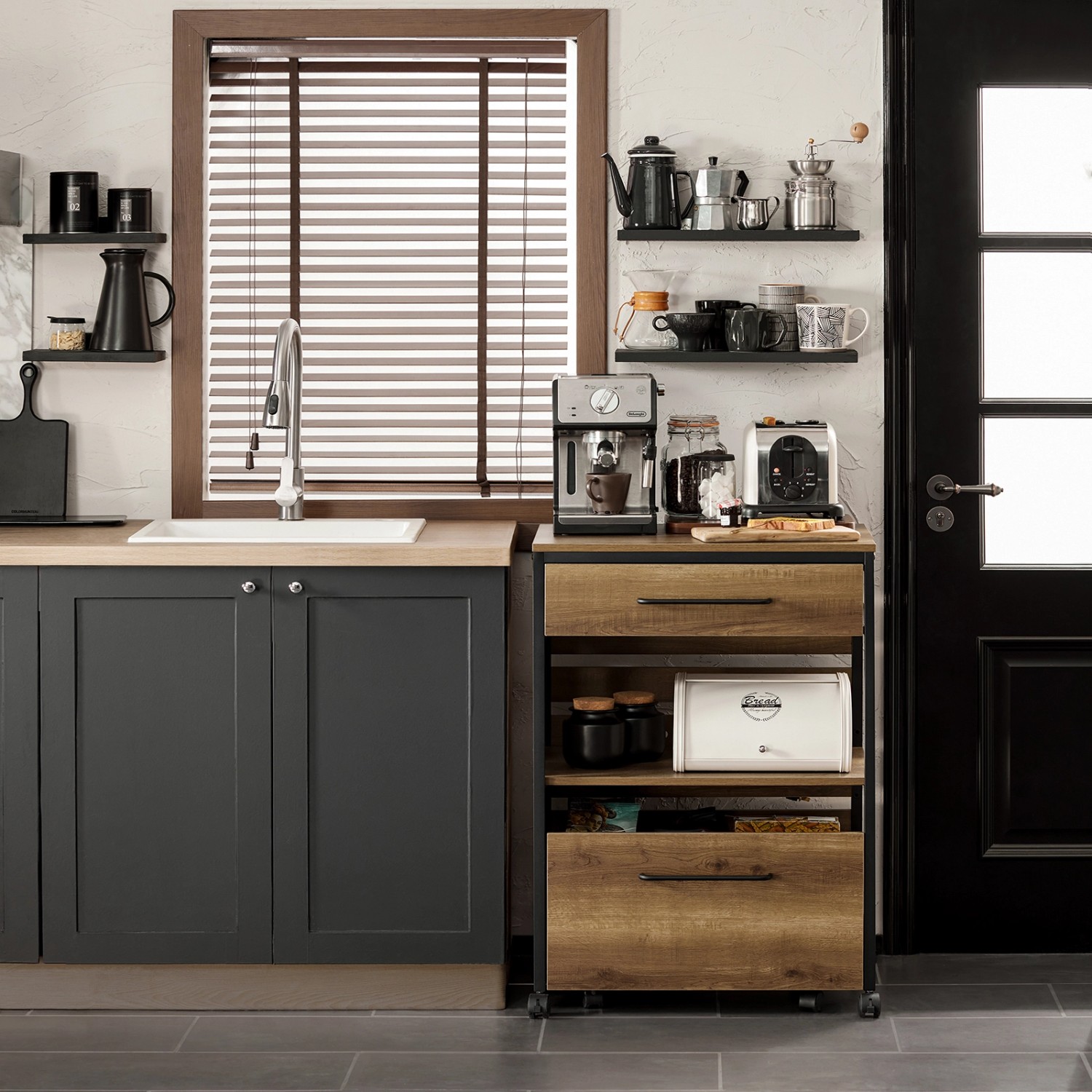 SoBuy Servierwagen FKW118-PF: Küchenwagen mit Schubladen und Rollen im Vintage-Look.