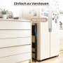 Schwarze 2-Stufen Klappleiter 5,5 cm schmal, platzsparend zwischen Schrank und Kühlschrank verstaut.
