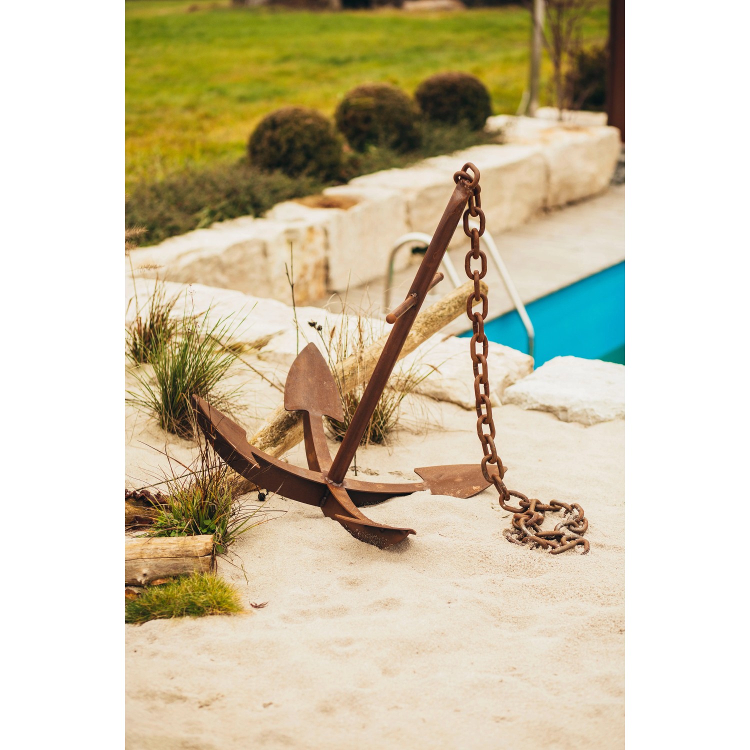Dekorativer Anker aus Edelrost Metall (102 cm) von Ferrum Art Design für den Garten.