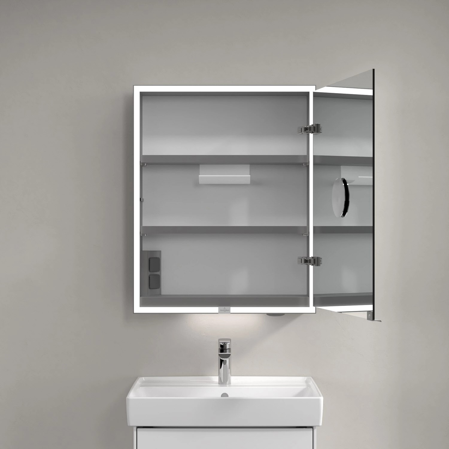 Villeroy & Boch Spiegelschrank My View Now, 60cm, mit LED-Beleuchtung und offener Tür rechts.