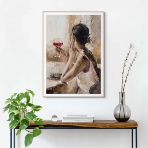 Gerahmtes Bild: Frau mit Glas Wein, beige, 70x50 cm. Elegante Wanddeko für Wohnzimmer.