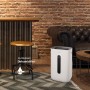 Weißer Clean Air Optima CA705 Smart Luftentfeuchter und Luftreiniger im modernen Wohnzimmer.