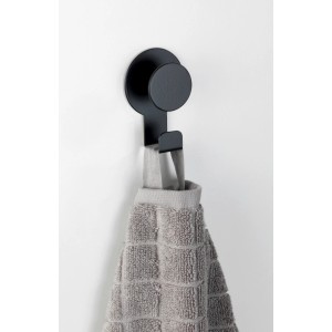 Wenko Wandhaken Blandas, Edelstahl rostfrei, schwarz matt mit Handtuch.