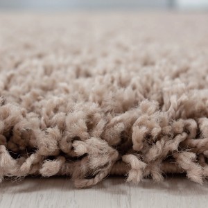 Detailansicht: Beiger Ayyildiz Hochflorteppich Life, 60x110 cm. Flauschiger Shaggy Teppich.