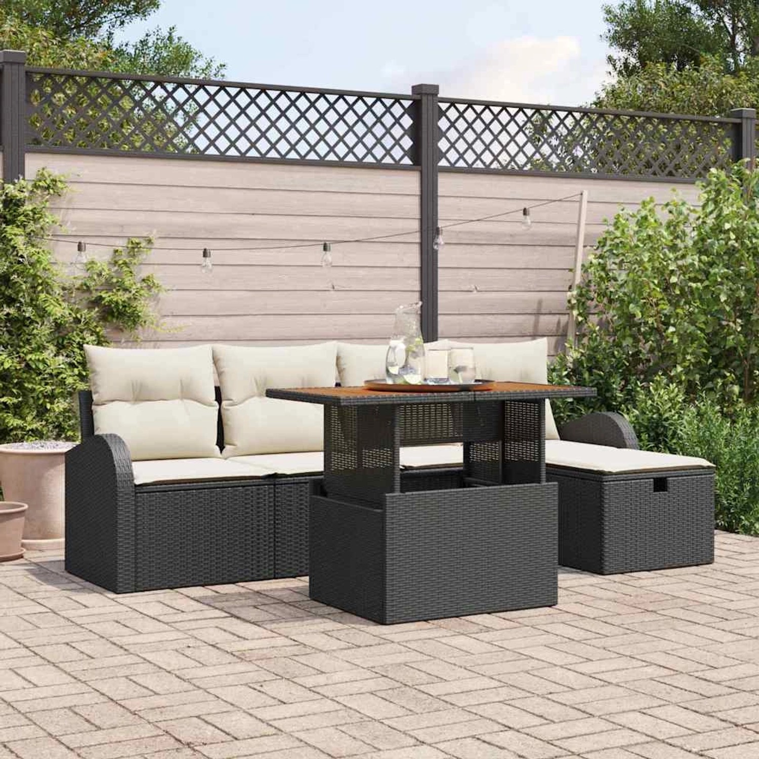 Schwarzes 6-tlg. vidaXL Garten-Sofa-Set aus Poly Rattan mit Tisch und Kissen.