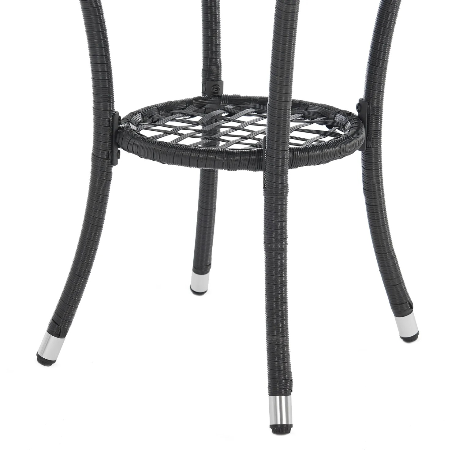 Detailansicht Tischbein des schwarzen Svita Brooklyn Bistro Gartenmöbelsets aus Rattan.