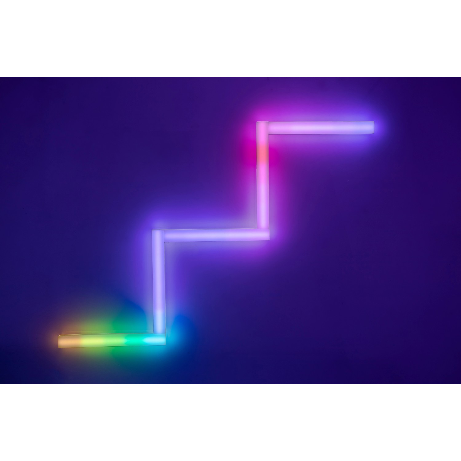 Trio Lines LED Lichtsystem Starter-Set, 5 weiße Leuchtelemente in Treppenform mit RGBW-Farben.