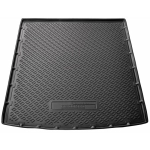 Schwarze Gummi Kofferraumwanne für Skoda Superb II Kombi, passgenau mit Rand.