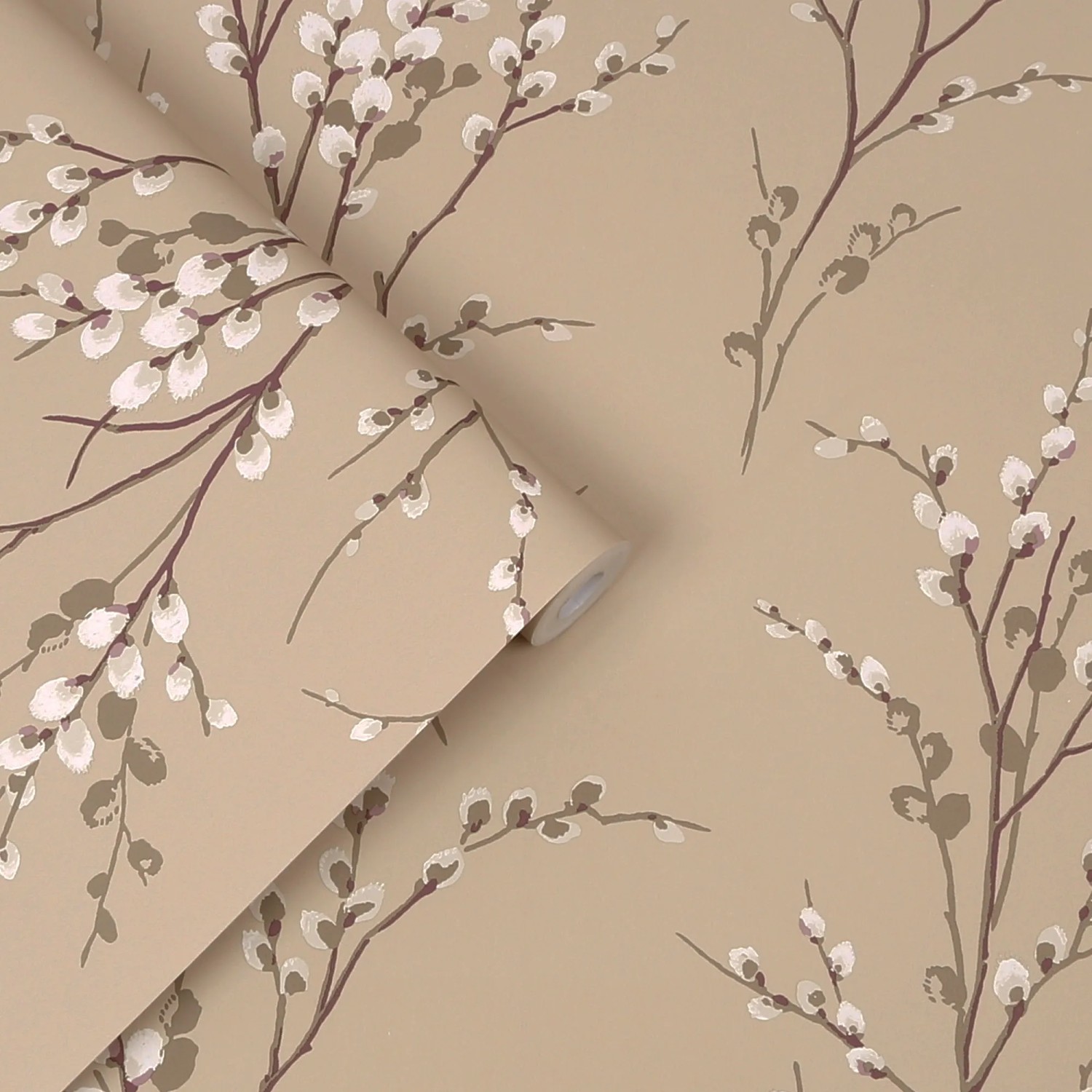 Laura Ashley Vliestapete Pussy Willow Natural mit Weidenkätzchen-Muster in Naturtönen.