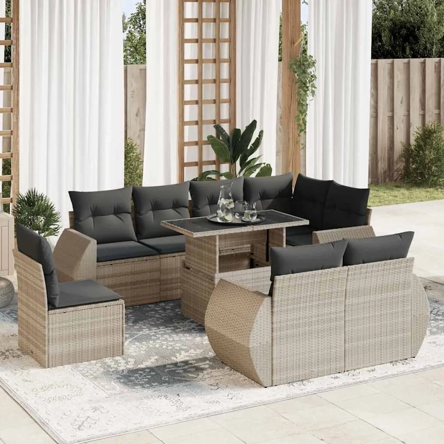 Hellgraue 9-tlg. vidaXL Garten-Sofagarnitur aus Poly Rattan mit Tisch und grauen Kissen.