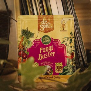 Dr.Soil Fungi Buster Pflanzenschutzlösung gegen Pilzkrankheiten, 100% organisch.