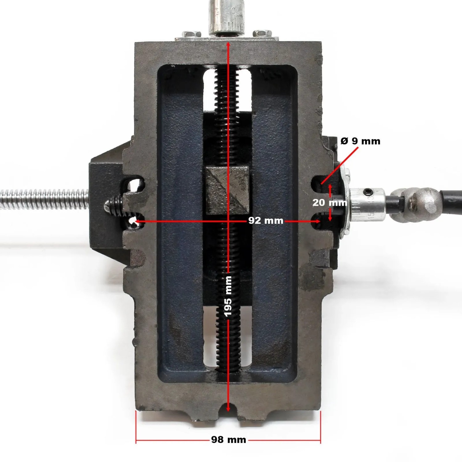 Wiltec 2-Achsen-Maschinenschraubstock aus Gusseisen, 75mm Backenbreite, mit sichtbaren Spindeln für präzise Verstellung.