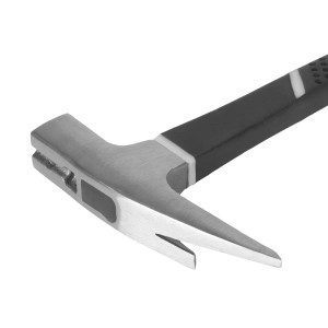 STAHLWERK Latthammer mit Carbon-Stahl Kopf und TPR Griff, ein Zimmermannshammer für Handwerk und DIY.