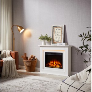Weißer BALDERIA Elektrokamin mit 3D-Flammeneffekt und Deko-Elementen im Wohnraum.