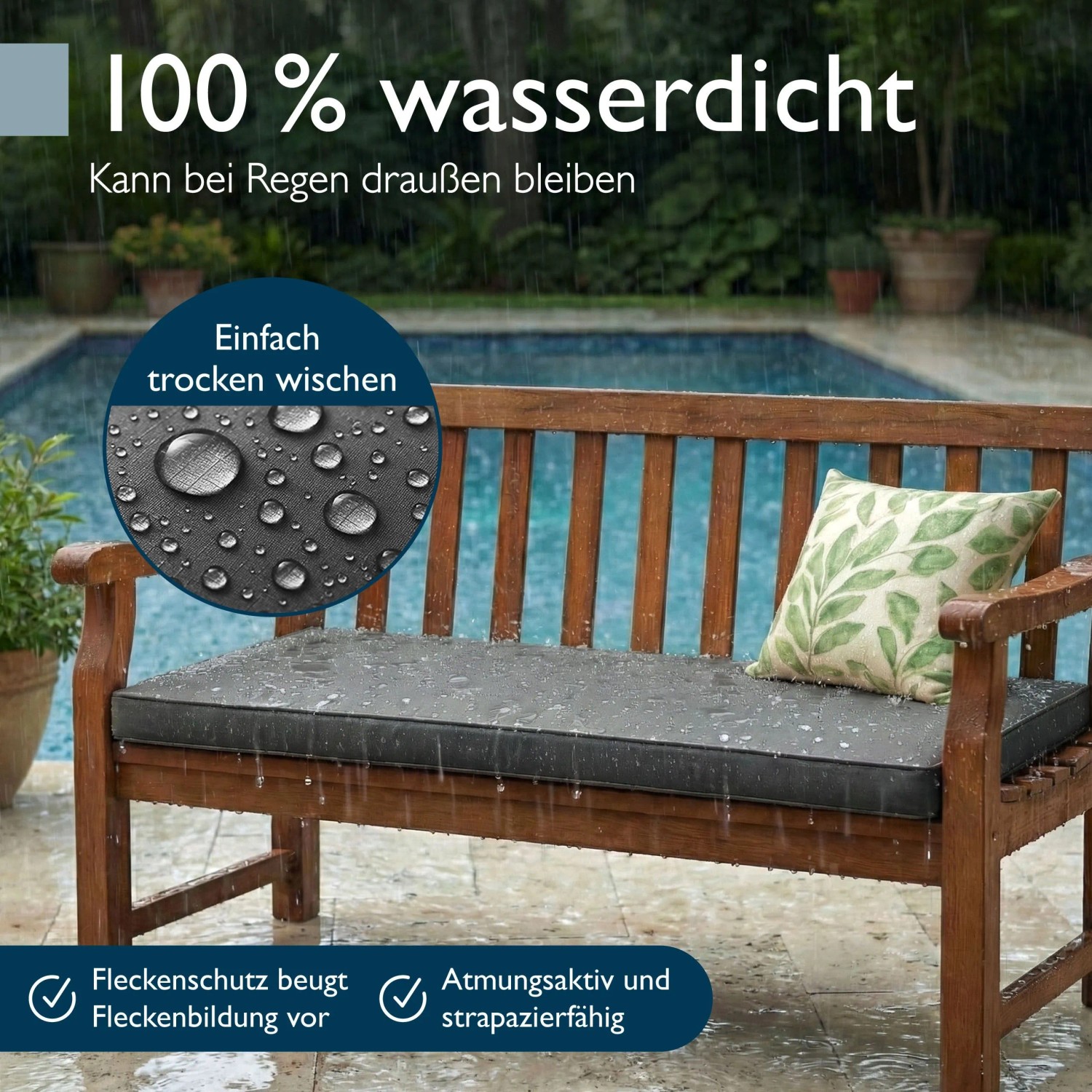 Anthrazitfarbene, wasserdichte Beautissu Outdoor Bankauflage auf Holzbank im Regen. Ideal für Garten & Terrasse.