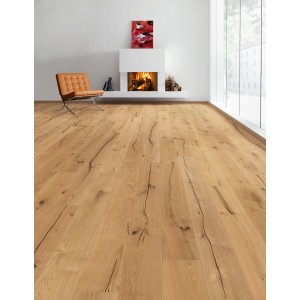 Verlegtes Living by Haro Parkett Eiche Nevada Landhausdiele mit Naturöl-Finish in Wohnraum.