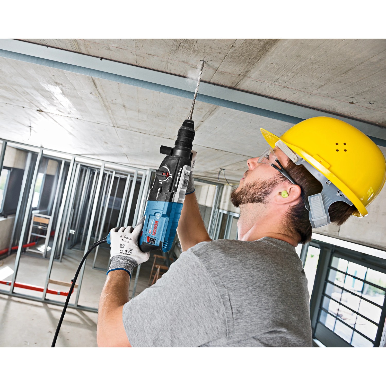 Bosch Professional Bohrhammer GBH 2-28 + 5x Expert SDS Plus-7X Hammerbohrer Set – 880 W, Schlagkraft 3,2 J, Für Beton & Stahlbeton