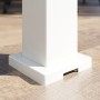 Detailaufnahme des weißen Standfußes eines Weide Classic Alu-Stahl Pavillons.