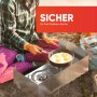 Evocamp Windschutz beim Kochen im Freien mit Gaskocher und Spiegeleiern in der Pfanne.