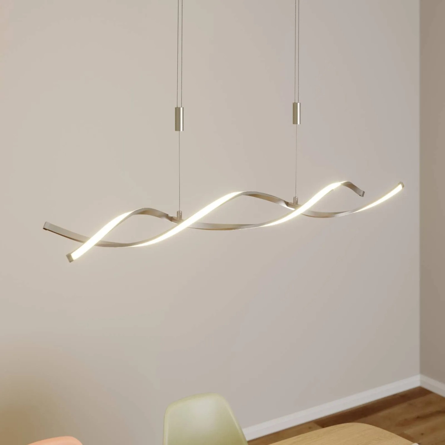 Dimmbare LED-Deckenleuchte Auron in Alu, 2-flammig, modernes Design für Wohnzimmer.