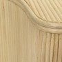 Nahaufnahme des Vente-unique Beistelltisch Marsa aus hellem Rattan mit geflochtener Struktur und geschwungener Kante.