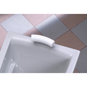 Ottofond Nackenstütze zu Atlanta, weiß, montiert an Badewanne für mehr Komfort.