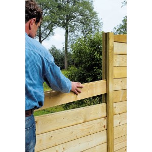 T&J Zaunmodul Trelleborg Brett, 180cm, Fichte/Kiefer, kesseldruckimprägniert, Montage im Garten.