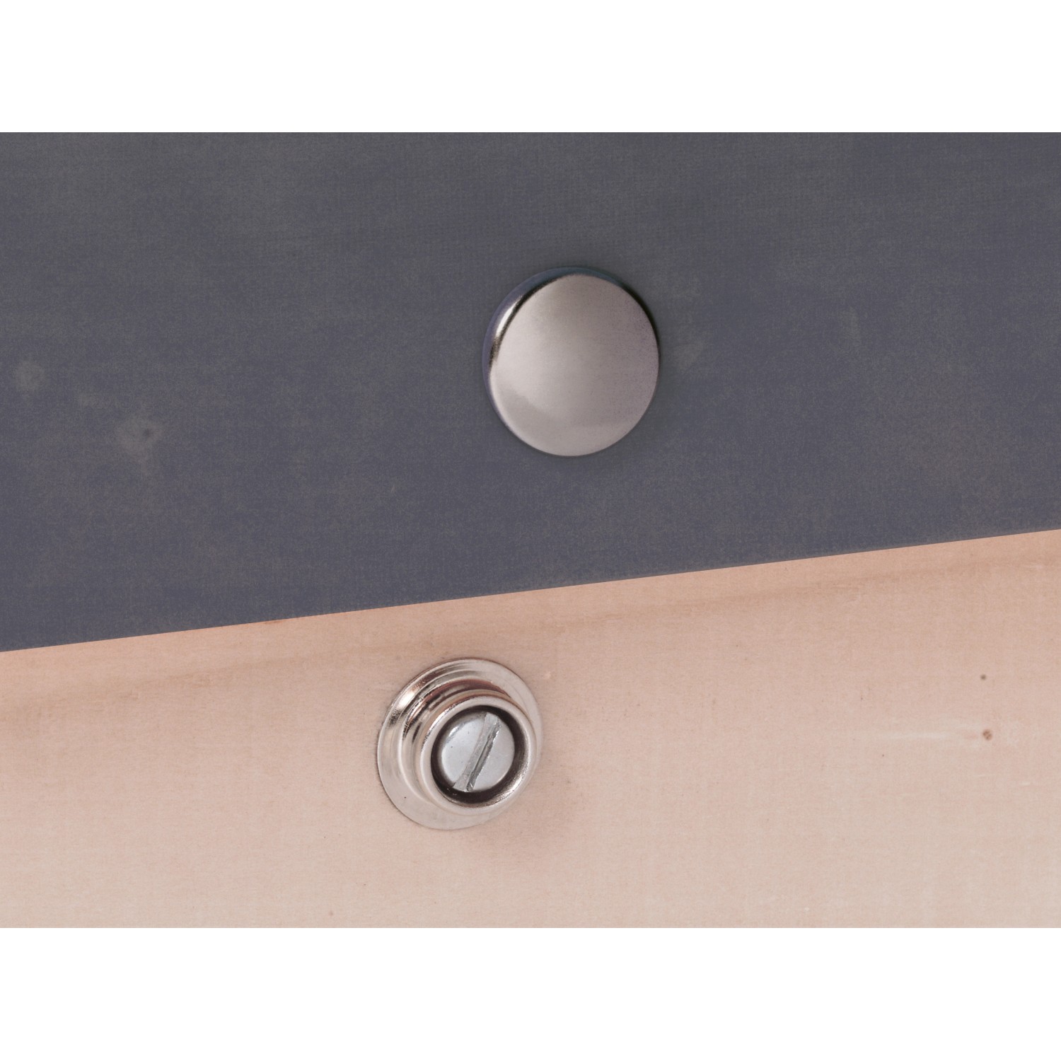 Ringfederknopf zum Anschrauben, 3,5x15mm, aus Messing, für Stoffe und Leder.