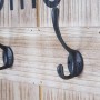 Detailansicht: Wandgarderobe C89 Welcome im Shabby-Look mit zwei Haken.