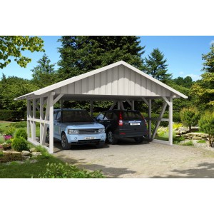 Weißer Skan Holz Carport Schwarzwald mit Rückwand und zwei geparkten Autos.