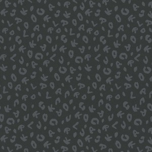 Anthrazitfarbene Vliestapete mit Leopardenmuster aus Buchstaben für Wohn- und Schlafzimmer.