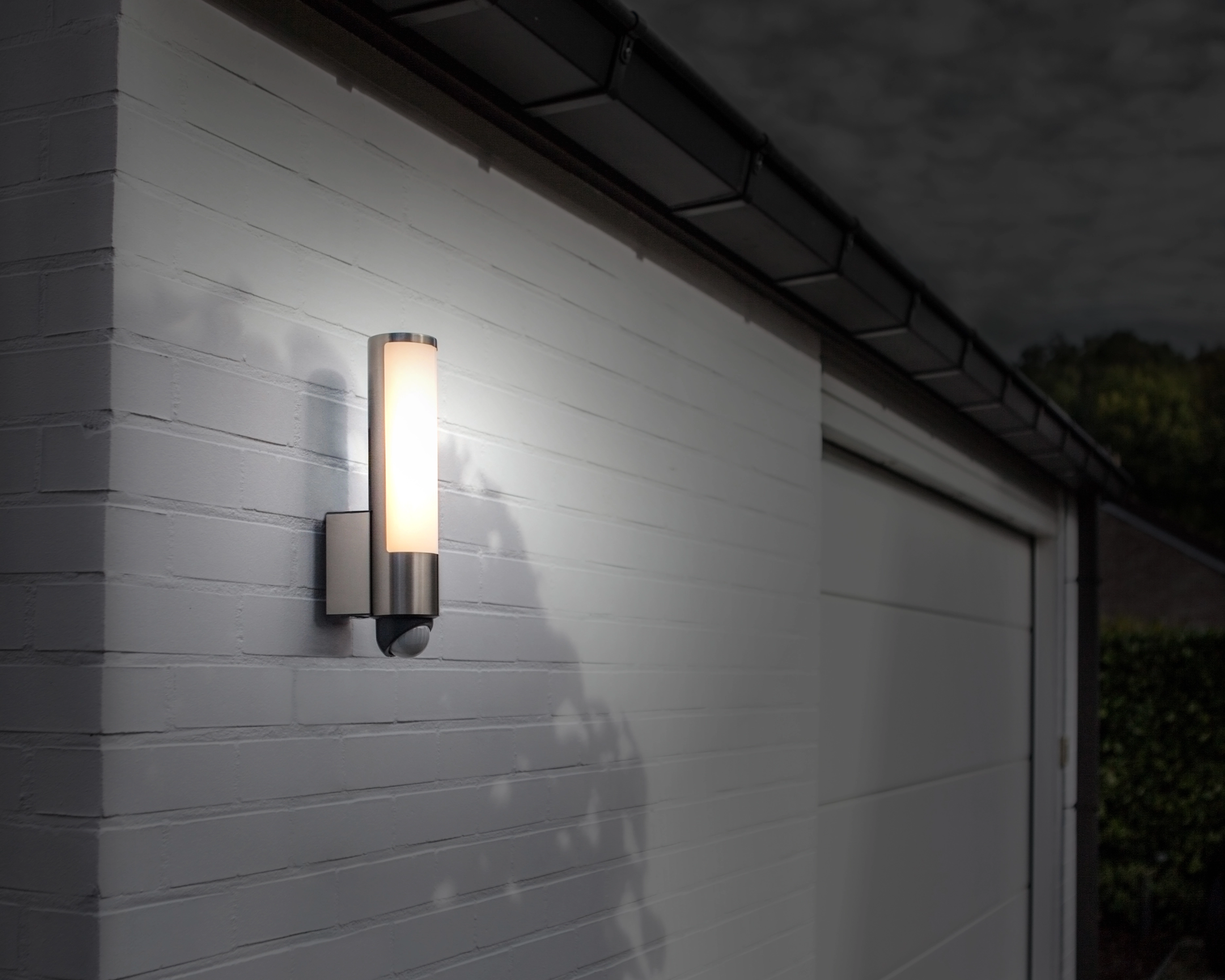 Lutec LED-Außenwandleuchte Lutec LEDa mit InMotion Bewegungsmelder kaufen  bei OBI