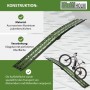 Olivgrüne, klappbare TRUTZHOLM Auffahrrampe aus Aluminium mit gelochter Oberfläche, ein E-Bike wird verladen. 340 kg Traglast.