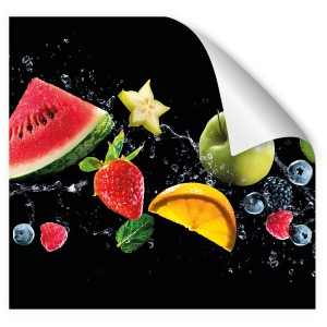 Myspotti Küchenrückwandfolie Fruit Splash mit Wasserspritzer und verschiedenen Früchten.