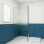 Duschparadies Walk In Dusche 100x200cm, satinierte Glas Seitenwand mit Streifen und verchromtem Rahmen.
