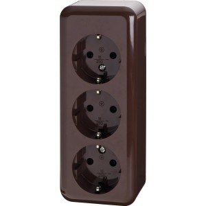 Braune 3-fach Aufputz-Steckdose für den Innenbereich.