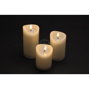 Set aus 3 cremefarbenen LED-Kerzen mit realistischem Jelly-Effekt und flackernder Flamme für gemütliches Ambiente.