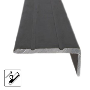Nahaufnahme: Schwarzes, selbstklebendes KARAT Winkelprofil für Kanten, 100cm lang.