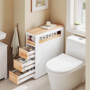 Schmaler Badschrank SoBuy Weiß-Natur mit 3 offenen Schubladen, Rollen und offenem Fach für Toilettenpapier im Bad.