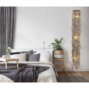 Näve Pendelleuchte Kokos, 180 cm, im Schlafzimmer. Hängeleuchte mit Kokosnussschalen-Verzierung.