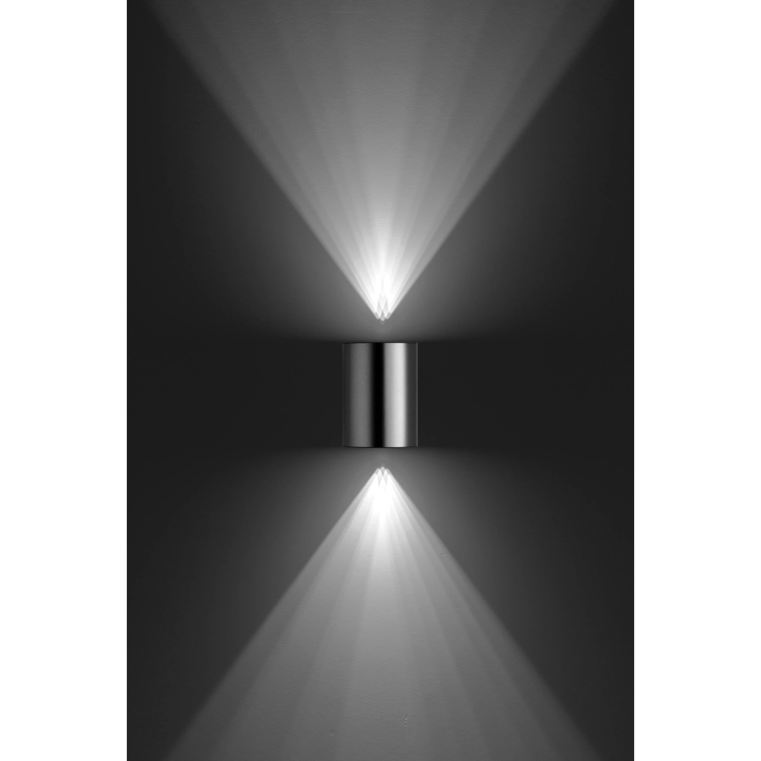 Moderne Philips LED-Außenwandleuchte Buxus aus Edelstahl mit Lichteffekt nach oben und unten.
