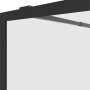 Detailaufnahme: Schwarze baliv Walk-In Duschabtrennung mit klarem Glas.