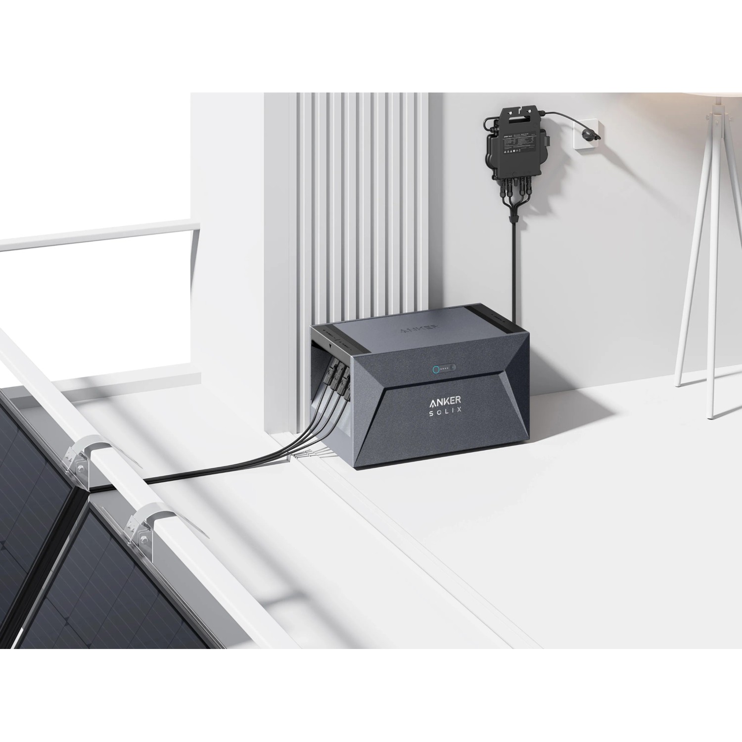 Anker Solix RS40B Balkonkraftwerk mit Speicher und 2 Solarpanels auf Balkon.