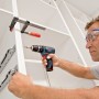 Bosch Professional Akku-Bohrschrauber GSR 12V-15 im Einsatz beim Möbelbau.